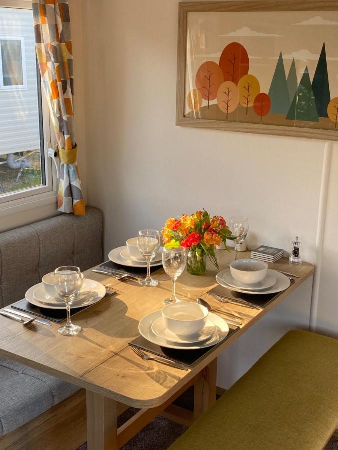 Juani Appartement Poole Buitenkant foto