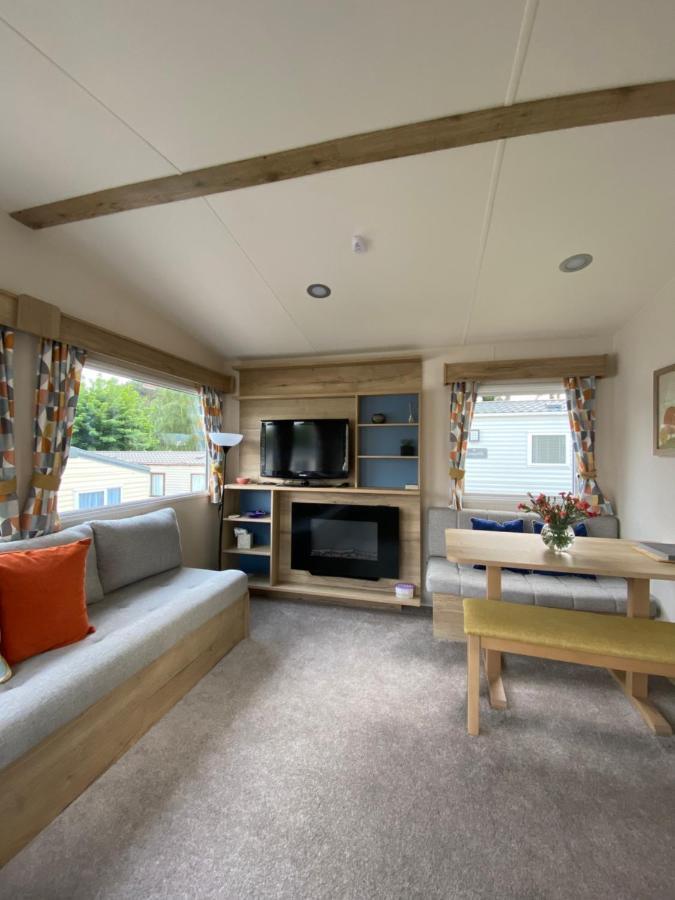 Juani Appartement Poole Buitenkant foto