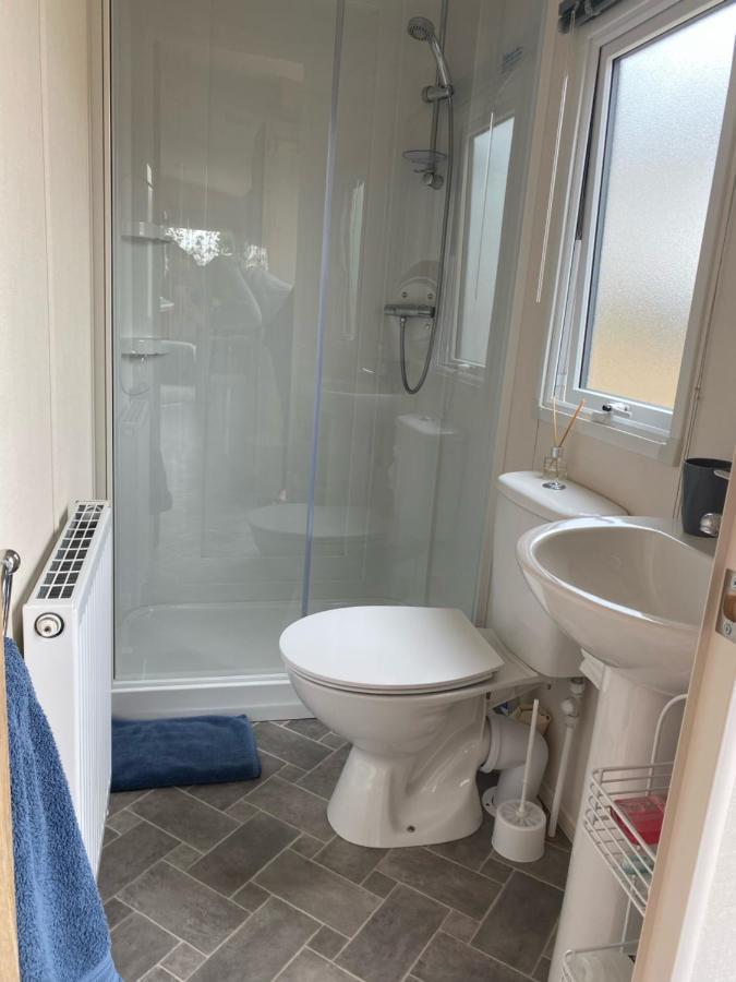 Juani Appartement Poole Buitenkant foto