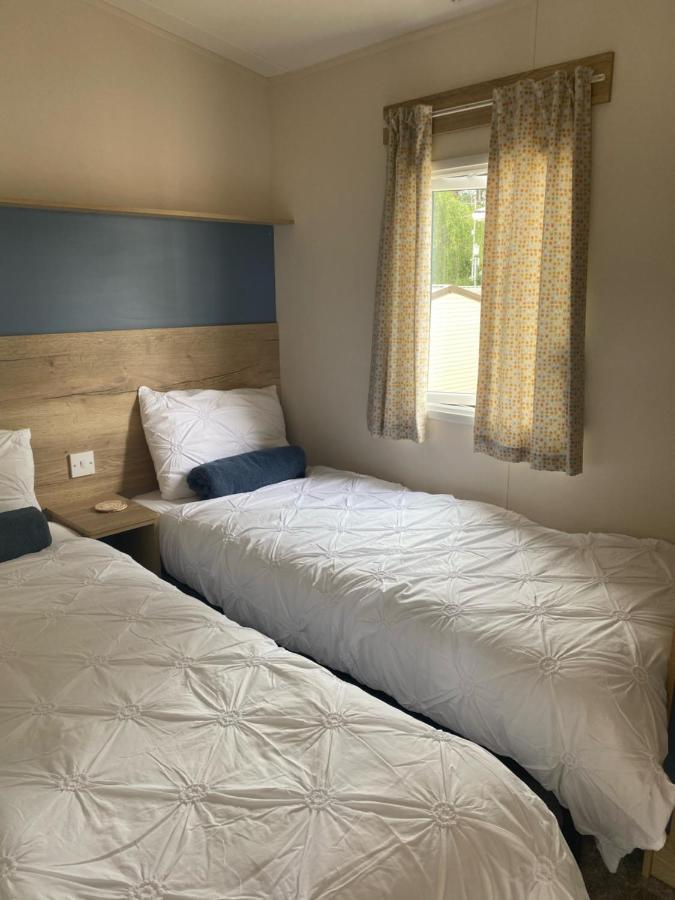 Juani Appartement Poole Buitenkant foto